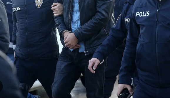 Antalya’da Rüşvet Operasyonu : Narkotik ve Koruma Şube Müdürleri Gözaltında!