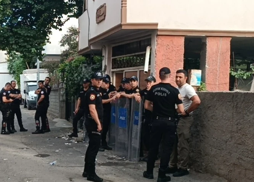 Batman'da Kan Donduran Vahşet: Annesini Öldürüp Çöp Konteynerine Atti!