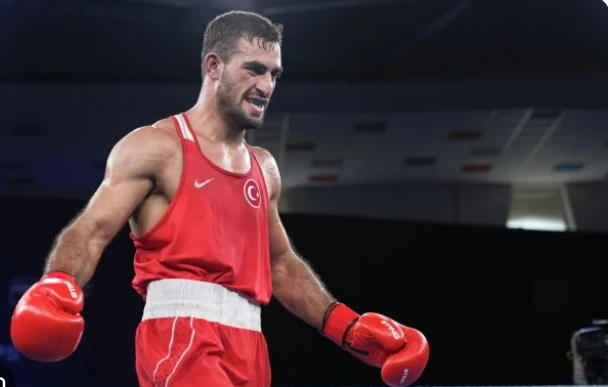 Emrah Yaşar Avrupa'yı Salladı! Olimpiyat Madalyalı Rakibini Yenerek Şampiyon Oldu