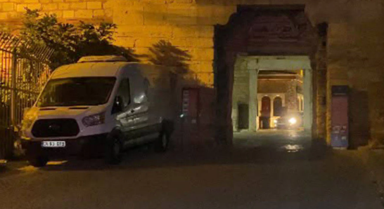 Fatih Surlarında Şüpheli Ölüm: 40 Yaşındaki İsa Çam Hareketsiz Bulundu!