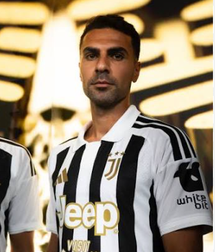 Juventus' milli oyuncu Zeki Çelik'i kadrasonuna kattı... 