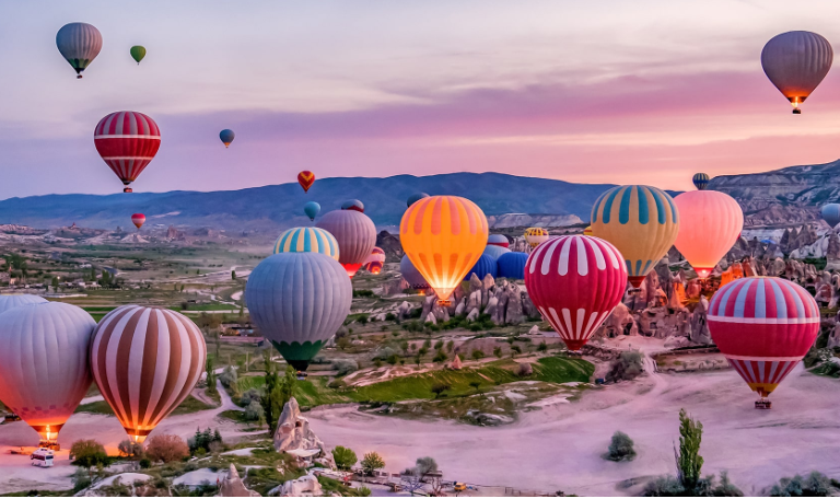 Kapadokya'da, HİÇ BALONA BİNEMEYEN BALON İŞÇİLERİ 