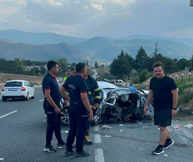 Kastamonu'da tarfik kazasında aynı aileden 2 ölü, 4 yaralı