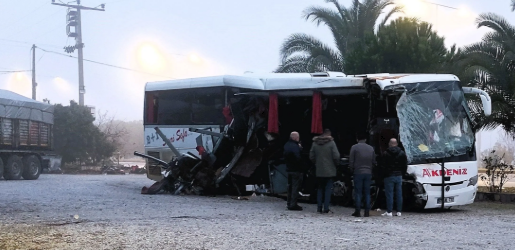 Kayseri'de Yolcu Otobüsü ile Tanker Çarpıştı: 35 Yaralı