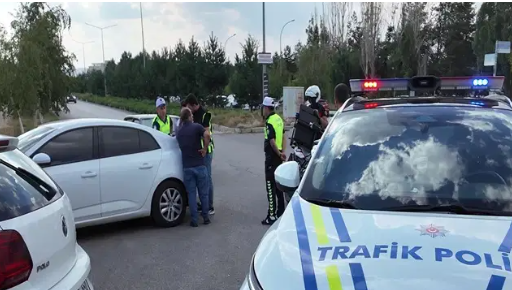 Korsan Taksiyi Polise İhbar Eden Taksiciye Yolcu Cezası Kesildi!