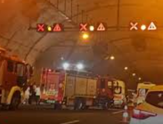 Kuzey Marmara Otoyolu'da araç tünel duvarına çarptı