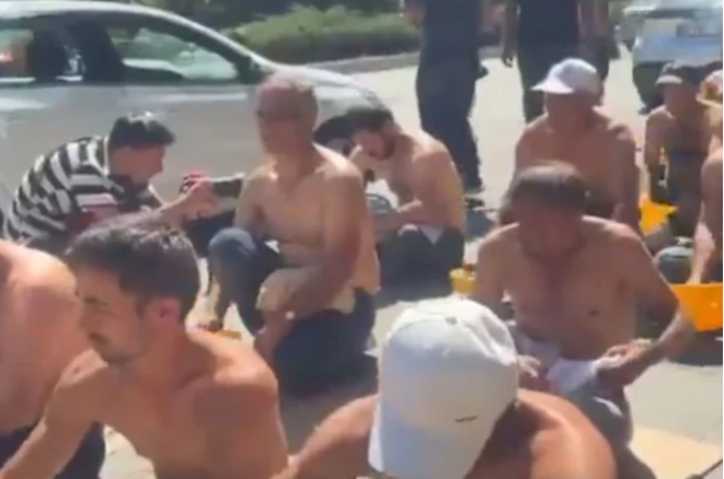 Madencileri 15. Günde Bakanlık Önünde: "Ücretlerimizi Alana Kadar Gitmiyoruz!"
