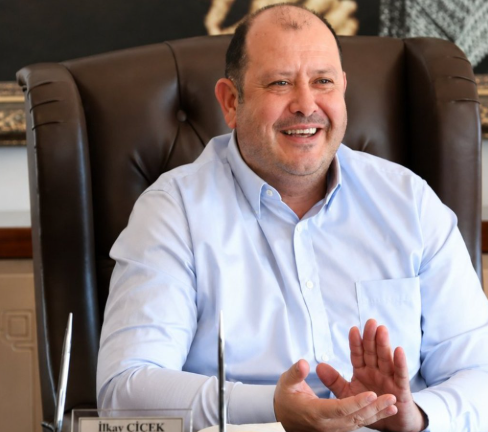 Menderes Belediye Başkanı İlkay Çiçek tutuklandı
