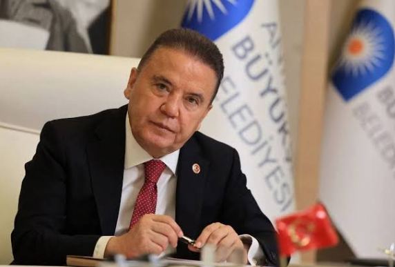 Muhittin Böcek'ten Yolsuzluk Soruşturmasında Yeni İfade