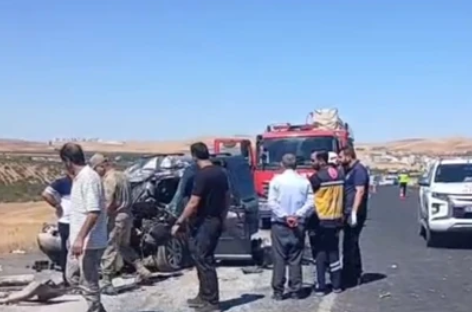 Şanlıurfa'da Katliam Gibi Kaza: Hafif Ticari Araç Kamyona Çarptı, 4 Ölü var