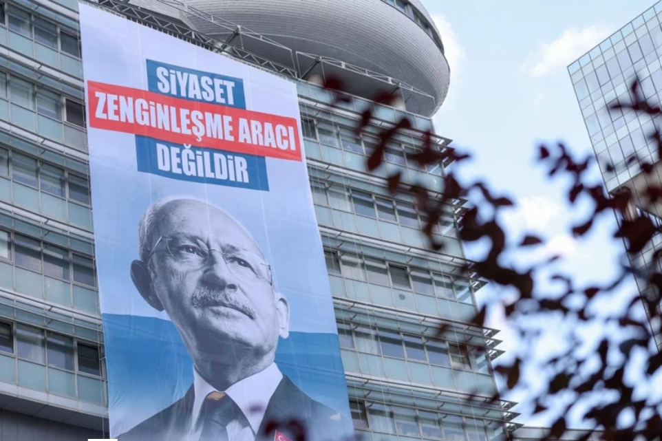 Siyaset Zenginleşme Aracı Değildir