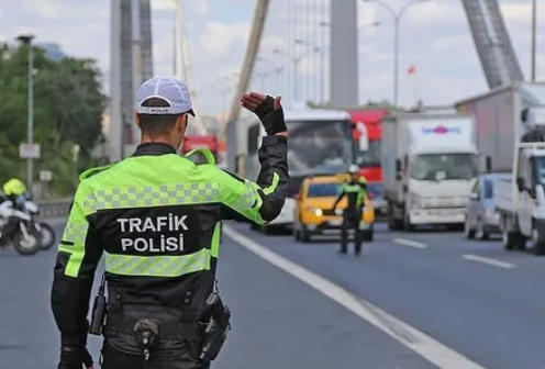 Sürücüler Dikkat! İstanbul'da Yarın Bu Yollar Trafiğe Kapatılacak