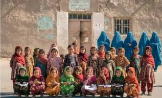 UNESCO Açıkladı: Afganistan'da 2,4 Milyon Kız Çocuğu Eğitimsiz Kaldı
