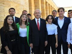 KILIÇDAROĞLU: “YANLIŞ EKONOMİ POLİTİKALARI NEDENİYLE OKULA BAŞLAMA MALİYETLERİ OLAĞANÜSTÜ BİR ORANDA ARTMIŞ, AİLELER BÜYÜK BİR ÇARESİZLİK İÇİNDE BIRAKILMIŞTIR”