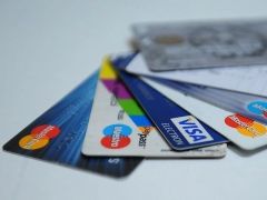 Borcunu ödeyebilmek için kredi kartlarına ‘takla attıran’ dar gelirliler