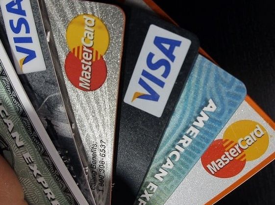 Kredi kartları ve ihtiyaç kredileri alarm veriyor!