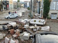 İstanbul’da sel felaketi: Yüzlerce iş yeri kullanılamaz hale geldi