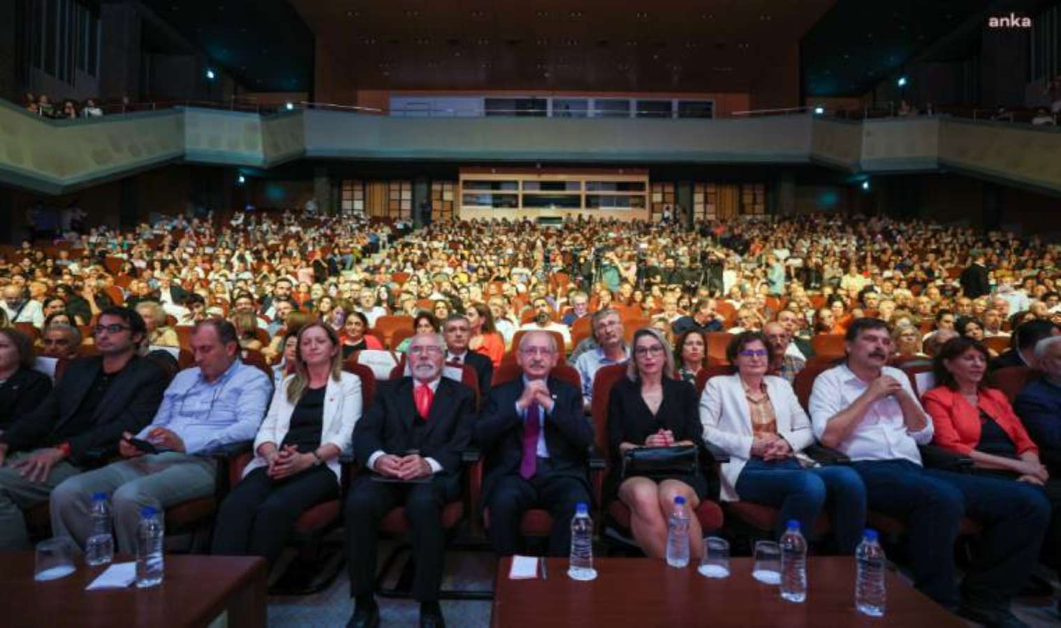 Kılıçdaroğlu TELE1’le dayanışma gecesinde konuştu: ‘Hepimiz yarı açık cezaevindeyiz’