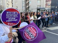 “LAİKLİK VE ÖZGÜRLÜK İÇİN BÜYÜK KADIN YÜRÜYÜŞÜ” İSTANBUL’DA YAPILDI.