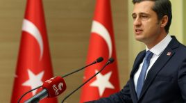 Deniz Yücel’den Özel’e soruşturmaya tepki!