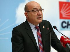 İlhan Cihaner, CHP genel başkan adaylığından çekildi