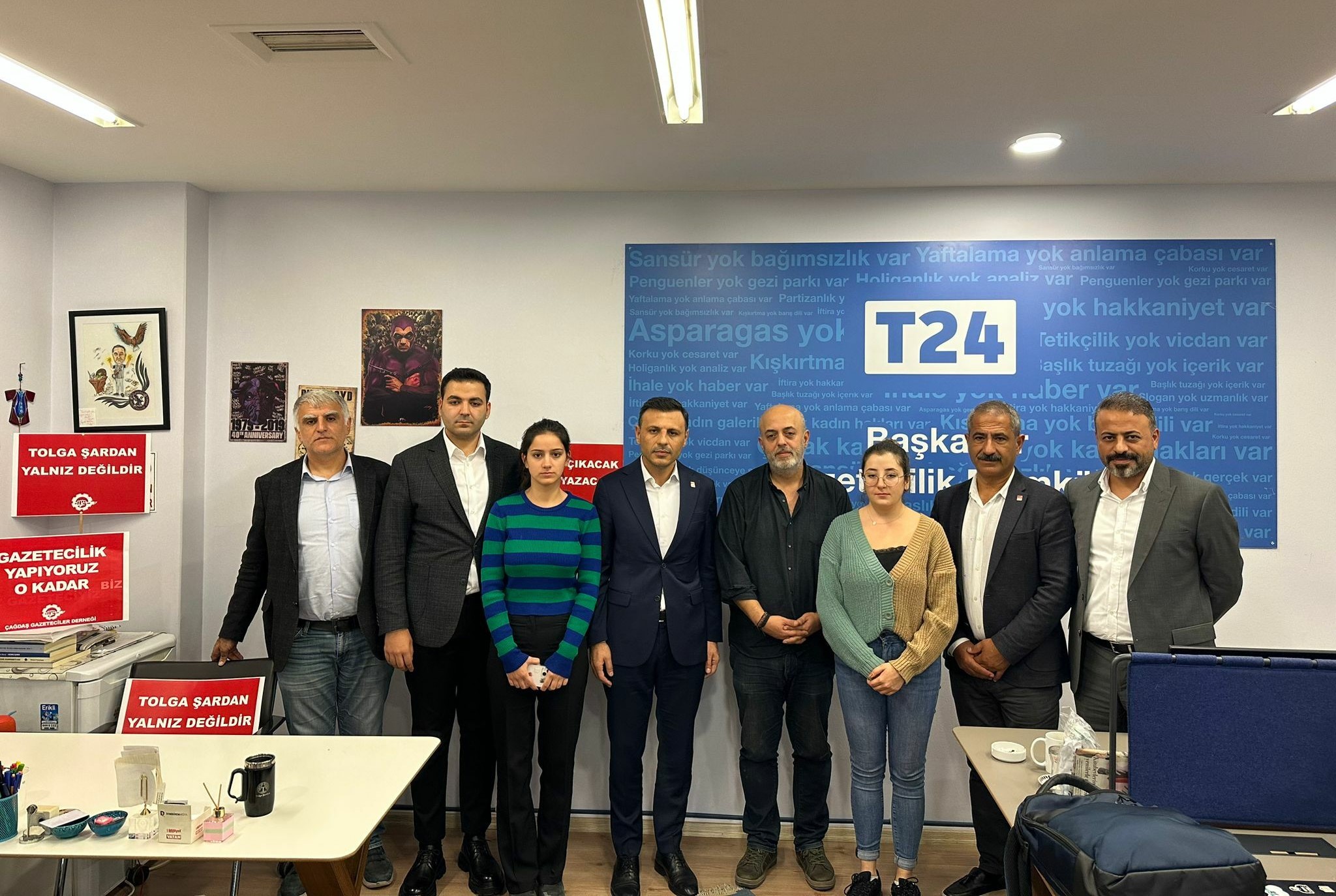 CHP İSTANBUL İL BAŞKANI ÖZGÜR ÇELİK’TEN T24’E DAYANIŞMA ZİYARETİ