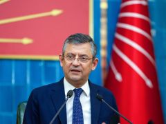 ÖZGÜR ÖZEL: “EMEKLE SERMAYE KARŞI KARŞIYA GELMİŞSE EMEĞİN YANINDAYIZ