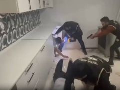 ‘Yolyemezler’ suç örgütü lideri Büyükçekmece’deki bir villada gizli bölmede yakalandı