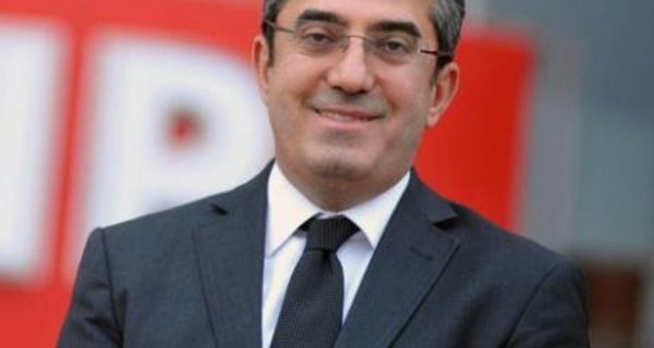 GÖKHAN GÜNAYDIN: “MİLLETVEKİLLERİ KENDİNİ MECLİS’TE BİR SİYASİ AKTÖR OLARAK GÖRMÜYOR”