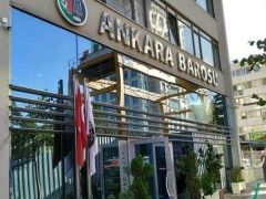 ANKARA BAROSU, MİTİNGİNDE HİLAFET BAYRAĞI AÇAN KİŞİLER HAKKINDA SUÇ DUYURUSUNDA BULUNDU