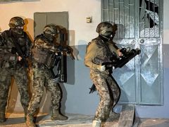 Interpol tarafından aranan 10 kişi daha yakalandı