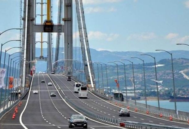Otoyol ve köprü ücretlerine zam …