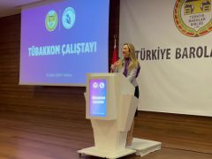 “İKTİDAR, BİZİM MEDENİ KANUNLA OLAN BÜTÜN KAZANIMLARIMIZI BİR TORBAYA KOYUP, ÇÖPE ATMAK İSTİYOR”