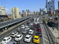 Bayramın birinci gününde trafik yoğunluğu