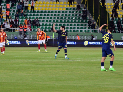 Turkcel Süper Kupa maçı, Fenerbahçe sahadan çekildi