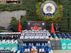 İSTANBUL’DA KAÇAK VE TAKLİT AYAKKABI OPERASYONU