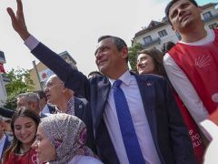 Özgür Özel, Büyük Gençlik Yürüyüşü’ne katıldı