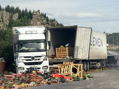 Afyonkarahisar’da yolcu otobüsü ile TIR çarpıştı