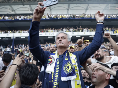 Jose Mourinho Fenerbahçe ile iki yıllık sözleşme imzaladı