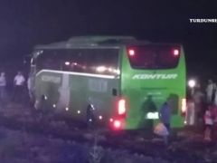 Afyonkarahisar’da otobüsle otomobil çarpıştı