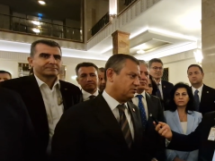 Anasayfa Siyaset Özgür Özel’den ‘katliam yasası’ açıklaması: Kanunu, Anayasa Mahkemesi’ne götüreceğiz  Özgür Özel’den ‘katliam yasası’ açıklaması