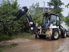 Trabzon’da sağanak yağış heyelana neden oldu