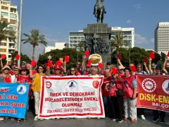 Emeklilerden iktidara kırmızı kart: Aylıklarımızla ne geçinebiliyor ne barınabiliyoruz