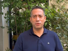 Başarır, Ferdi Zeyrek Manisa için, Türkiye için çok önemli bir isim