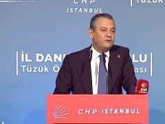 Özgür Özel : “Bekliyorlar ki birbirimize düşeceğiz. Yok öyle yağma. Biz biriz, beraberiz”