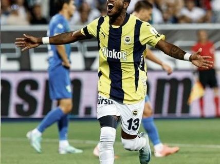 Fenerbahçe, Rizespor deplasmanından 5-0’lık galip ayrıldı