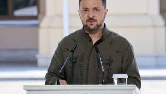 Zelensky: “Rusya, bir gecede 100’den fazla füze ve yaklaşık 100 insansız hava aracıyla saldırdı, enerji sektörüne büyük zarar verdi”