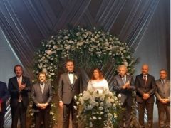 BDDK müdürünün düğününde bankalardan takı yağdı…