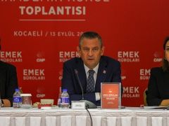 Özgür Özel,“2025 KASIM’DA YAPILACAK BİR SEÇİMDE TÜRKİYE’Yİ BÜTÜN BU SIKINTILARDAN KURTARMAYA TALİBİZ”