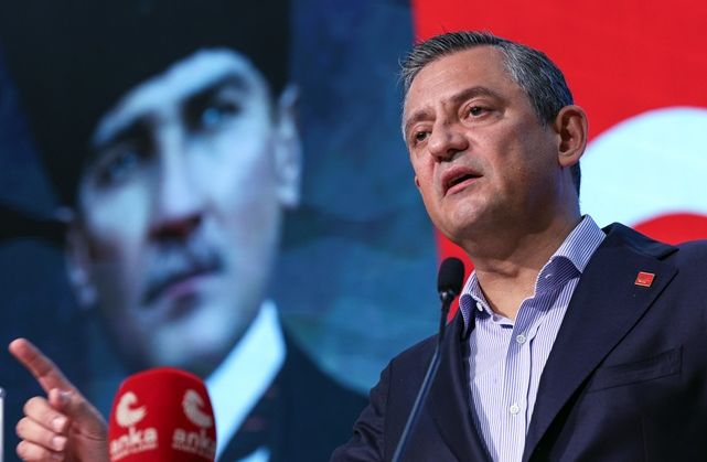 Özgür Özel’den yeni yıl mesajı: “TÜRKİYE’Yİ ÇOK DAHA İYİ YÖNETECEĞİZ”